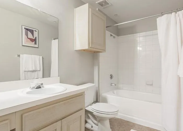 Landing Modern With Amazing Amenities Apartment Tulsa