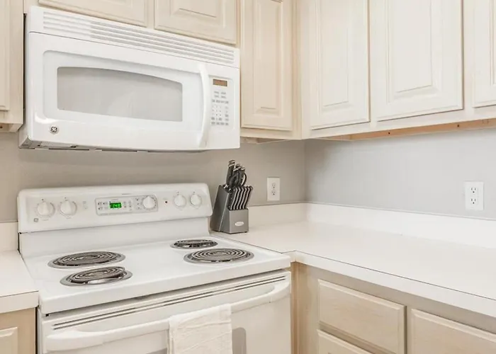 Landing Modern With Amazing Amenities Tulsa