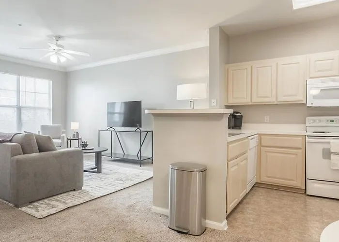Landing Modern With Amazing Amenities *